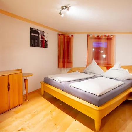 Landgasthof Kreuz Königsheim 3*